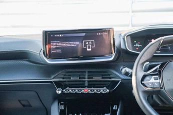 Peugeot 2008 1.2 Hybrid 136 GT 5dr e-DSC6