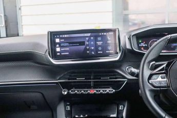 Peugeot 2008 1.2 Hybrid 136 GT 5dr e-DSC6