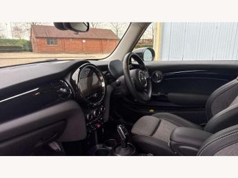MINI Hatchback 1.5 Cooper Classic 3dr Auto