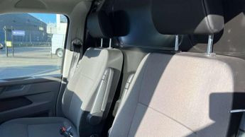 Volkswagen Transporter 2.0 BiTDI 204 Highline Van DSG