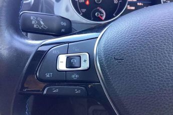 Volkswagen e-Golf 99kW e-Golf 35kWh 5dr Auto