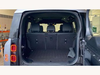 Land Rover Defender 3.0 D250 SE 110 5dr Auto