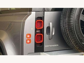 Land Rover Defender 3.0 D250 SE 110 5dr Auto