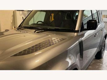 Land Rover Defender 3.0 D250 SE 110 5dr Auto