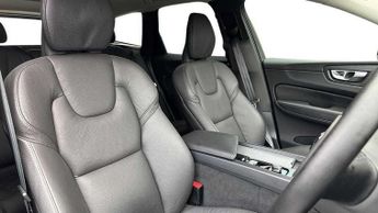 Volvo XC60 2.0 B5P Plus Dark 5dr AWD Geartronic