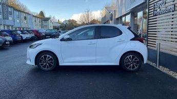 Toyota Yaris 1.5 Hybrid Design 5dr CVT