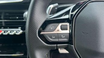 Peugeot 2008 1.2 Hybrid 136 GT 5dr e-DSC6