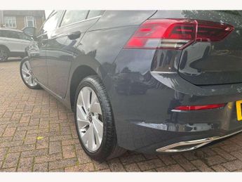 Volkswagen Golf 1.5 eTSI 150 Style 5dr DSG