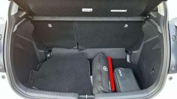 Toyota Yaris 1.5 Hybrid Icon 5dr CVT