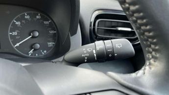 Toyota Yaris 1.5 Hybrid Icon 5dr CVT