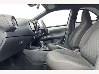 Toyota Aygo X 1.0 VVT-i Edge 5dr Auto