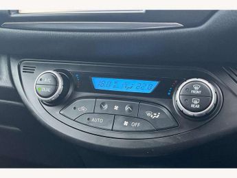 Toyota Yaris 1.5 Hybrid GR-Sport 5dr CVT