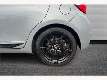 Toyota Yaris 1.5 Hybrid GR-Sport 5dr CVT