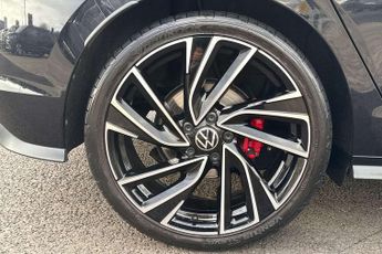 Volkswagen Golf 2.0 TDI 200 GTD 5dr DSG