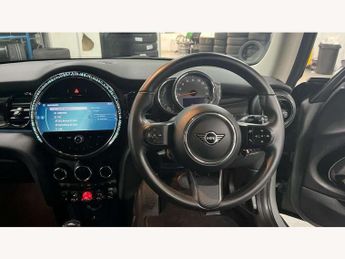 MINI Hatchback 1.5 Cooper Classic 3dr Auto