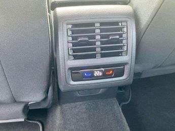 Volkswagen Golf 1.5 eTSI 150 Style 5dr DSG