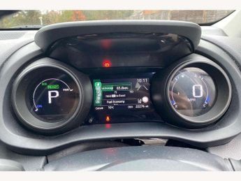 Toyota Yaris 1.5 Hybrid Design 5dr CVT