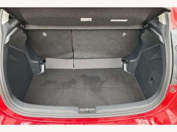 Toyota Yaris 1.5 Hybrid Design 5dr CVT