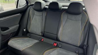 Skoda Superb 2.0 TDI SE Technology 5dr DSG