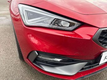 SEAT Leon 1.5 eTSI 150 FR Sport 5dr DSG