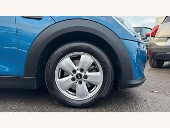 MINI Hatchback 5dr 1.5 Cooper Classic 5dr Auto