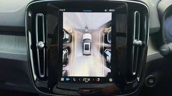 Volvo XC40 2.0 B4P Ultra Dark 5dr Auto