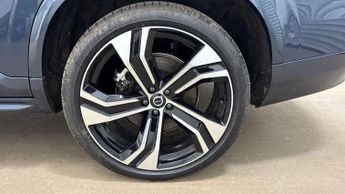 Volvo XC90 2.0 T8 PHEV Ultra Dark 5dr AWD Geartronic