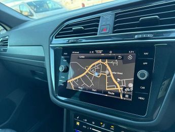 Volkswagen Tiguan 2.0 TSI 4Motion R-Line 5dr DSG