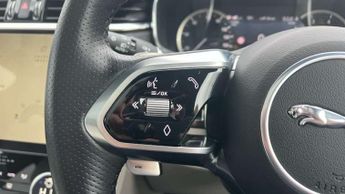 Jaguar F-Pace 2.0 P250 R-Dynamic Black 5dr Auto AWD