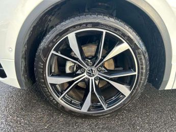 Volkswagen Tiguan 2.0 TDI R-Line 5dr DSG