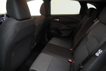 Nissan Qashqai 1.3 DiG-T MH 158 N-Connecta 5dr Xtronic