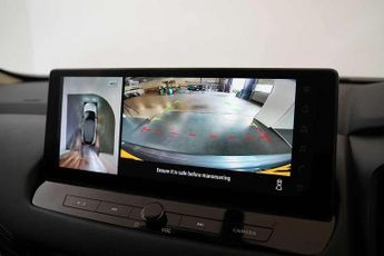 Nissan Qashqai 1.3 DiG-T MH 158 N-Connecta 5dr Xtronic