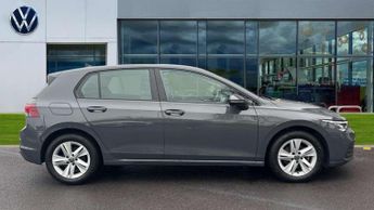 Volkswagen Golf 2.0 TDI Life 5dr DSG