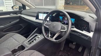 Volkswagen Golf 2.0 TDI Life 5dr DSG