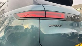 Land Rover Range Rover Sport 3.0 D300 SE 5dr Auto