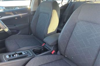Volkswagen Golf 2.0 TDI Life 5dr DSG