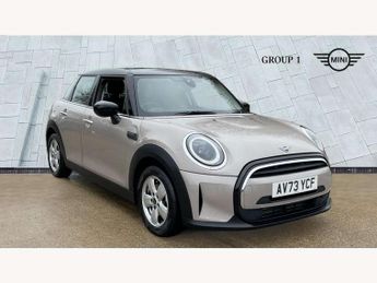 MINI Hatch 1.5 Cooper Classic 5dr Auto [Comfort/Nav Pack]