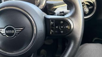 MINI Hatchback 5dr 1.5 Cooper Classic 5dr Auto