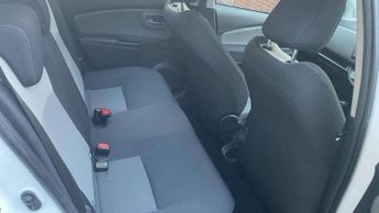 Toyota Yaris 1.5 VVT-i Icon Tech 5dr CVT