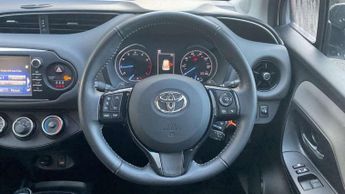 Toyota Yaris 1.5 VVT-i Icon Tech 5dr CVT
