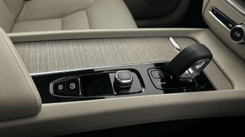 Volvo XC60 2.0 B5P Core 5dr AWD Geartronic