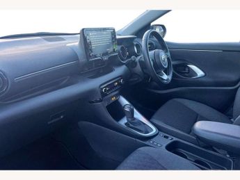 Toyota Yaris 1.5 Hybrid Design 5dr CVT