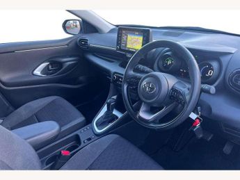 Toyota Yaris 1.5 Hybrid Design 5dr CVT