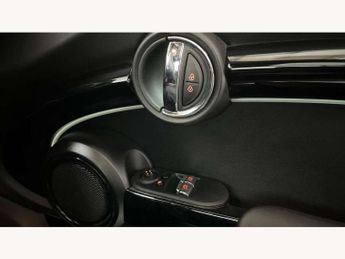 MINI Hatchback 1.5 Cooper Exclusive 3dr Auto