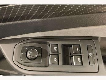 Volkswagen Golf 1.5 eTSI 150 R-Line 5dr DSG