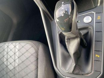 Volkswagen Polo 1.0 TSI R-Line 5dr DSG