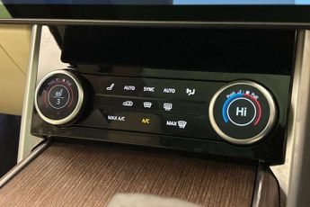 Land Rover Range Rover 3.0 P440e SE 4dr Auto