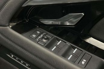Land Rover Range Rover Evoque 1.5 P300e R-Dynamic SE 5dr Auto