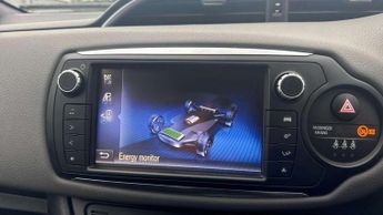 Toyota Yaris 1.5 Hybrid Design 5dr CVT