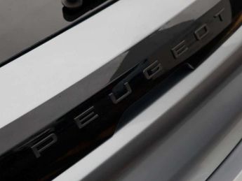 Peugeot 208 1.2 Hybrid 100 Allure 5dr e-DSC6